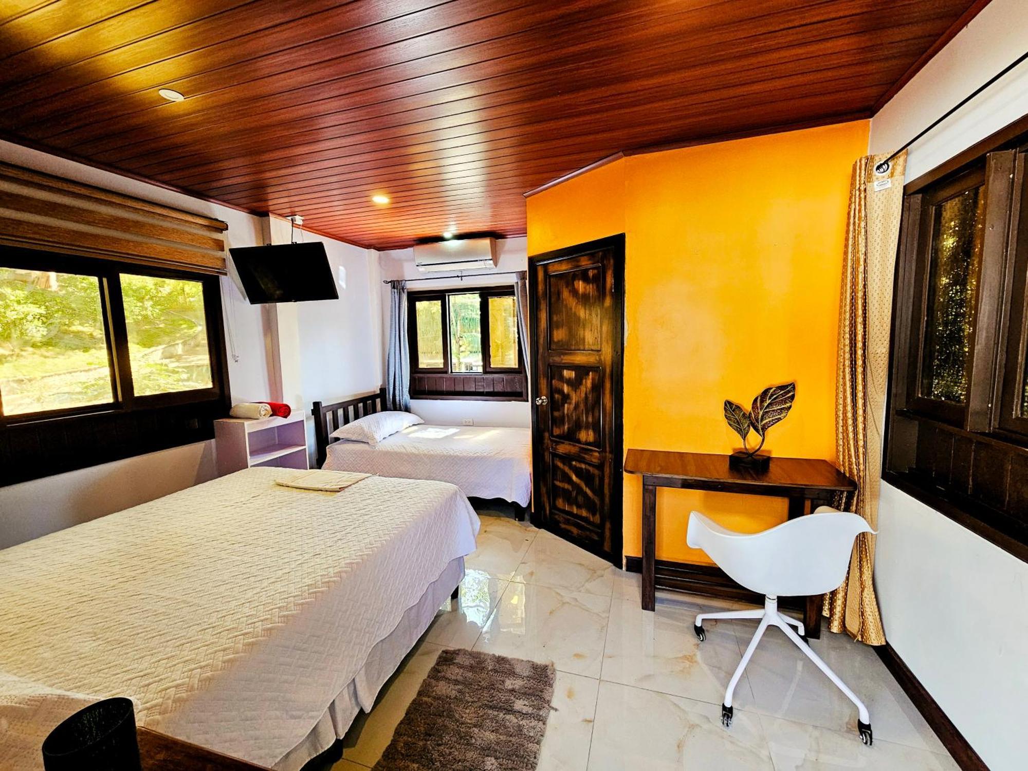Hotel Luciernagas Flores