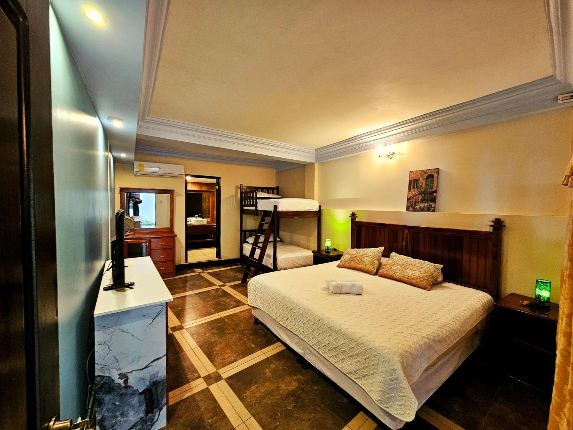Luciernagas Hotel Flores
